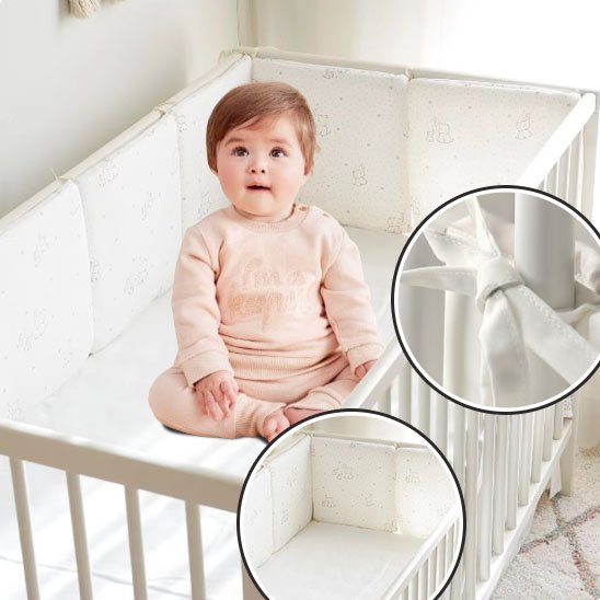 Tour de lit bébé ultra-doux gris motif étoiles, Tour de lit bébé ultra-doux blanc à motifs nuages, Tour de lit bébé ultra-doux palette pastel, Tour de lit bébé ultra-doux côté attaché au lit, Tour de lit bébé ultra-doux vue rapprochée tissu, Tour de lit bébé ultra-doux ensemble décor chambre bébé, Tour de lit bébé ultra-doux coussin assorti, Tour de lit bébé ultra-doux installation facile, Tour de lit bébé ultra-doux motif animaux, Tour de lit bébé ultra-doux vue d’ensemble lit bébé,