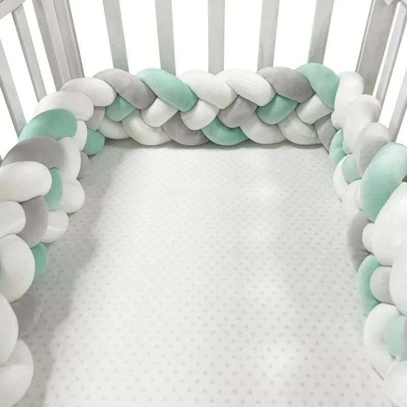 Tour de Lit Bébé CozyKnot™ Vert Blanc – Protection Douce Bébé